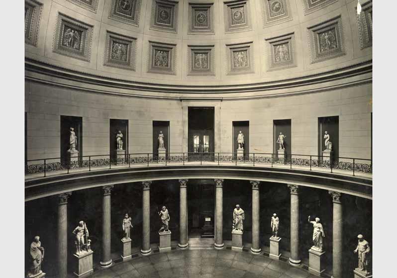 Blick in die Rotunde im Alten Museum