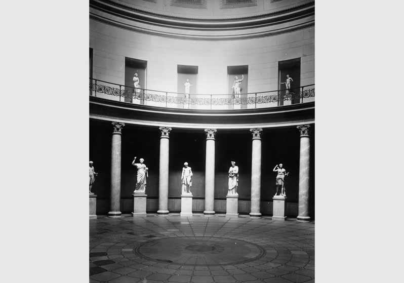 Blick in die Rotunde im Alten Museum