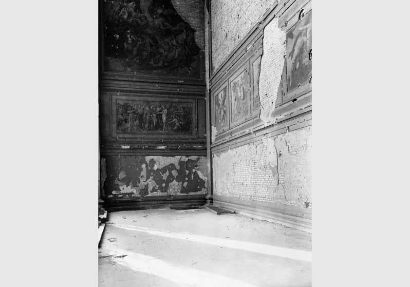 Beschädigte Fresken von Karl-Friedrich Schinkel in der Rotunde des Alten Museums