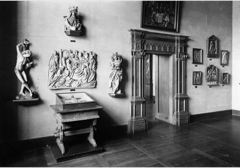 Aufstellung des Deutschen Museums im Pergamonmuseum, Raum 16, Saal der Reliefs