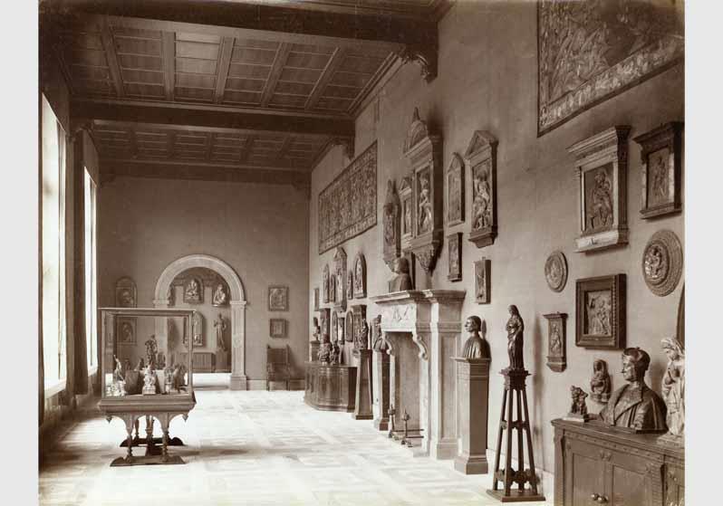 Aufstellung der Gemäldegalerie und der Skulpturensammlung im Kaiser-Friedrich-Museum, Raum 25, Italienische Bildwerke des 15. Jh., Blick in Raum 26