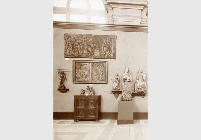 Aufstellung der Gemäldegalerie und der Skulpturensammlung im Kaiser-Friedrich-Museum, Raum 02, Sammlung James Simon
