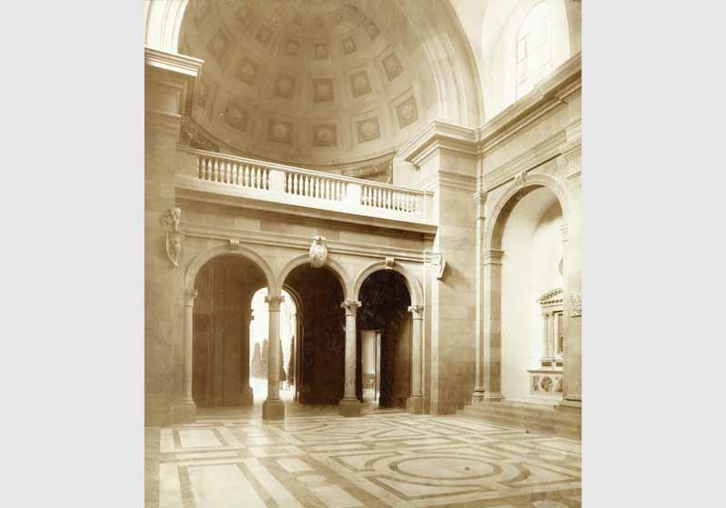 Blick in die Basilika des Kaiser-Friedrich-Museums