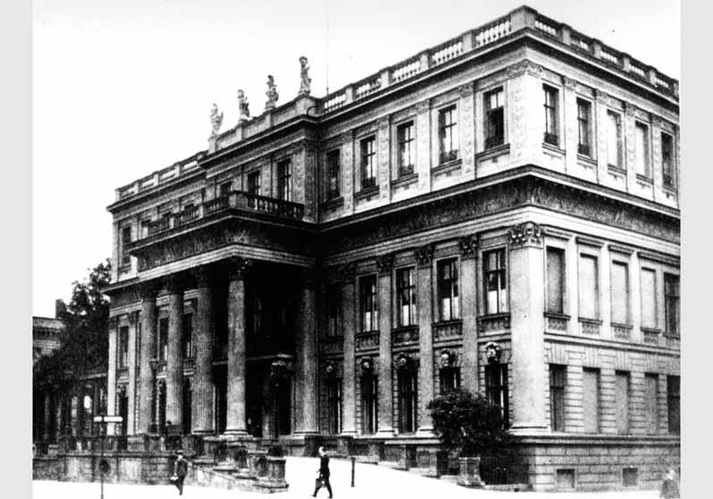 Blick auf das Kronprinzen-Palais
