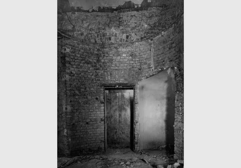 Blick in die zerstörte Maurische Kapelle im Kronpinzen-Palais