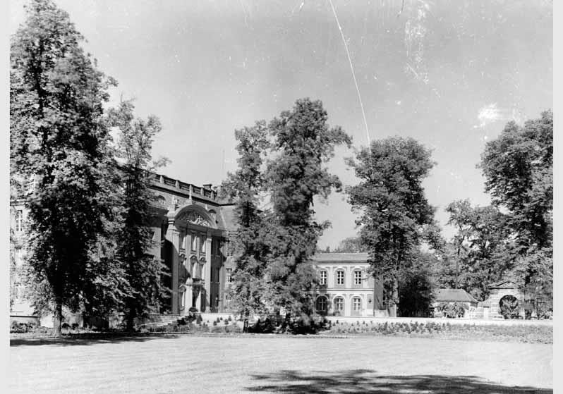 Blick auf das Kunstgewerbemuseum im Schloss Köpenick