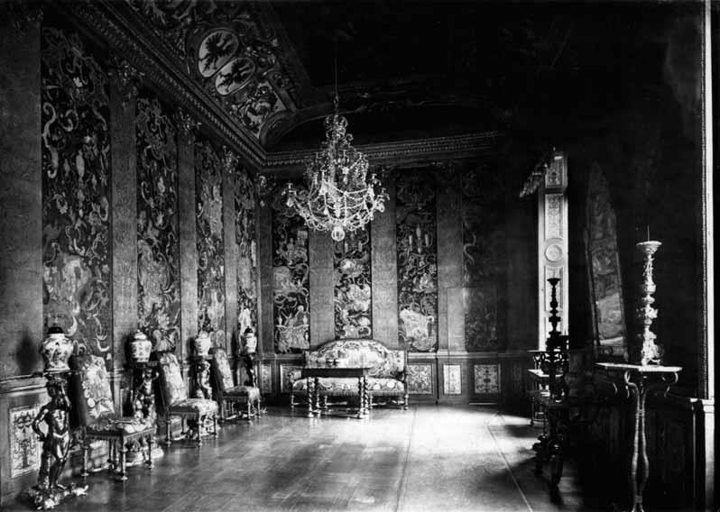 Aufstellung des Kunstgewerbemuseums im Berliner Stadtschloss, Raum 35, Brautkammer mit chinesischem Exportporzellan aus dem 18. Jhd.