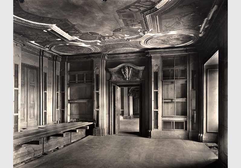 Blick in das ehemalige Elfenbeinzimmer der Kunstkammer im Berliner Stadtschloss