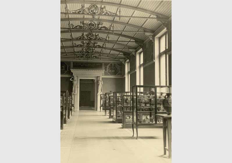 Blick in den Niobidensaal im Neuen Museum