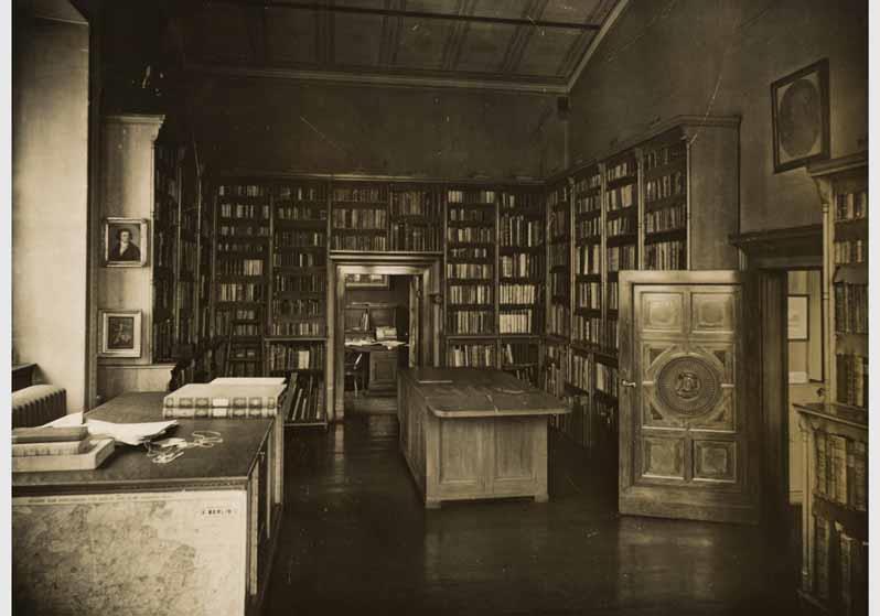 Arbeitsraum (Inkunabel-Zimmer) des Kupferstichkabinetts im Neuen Museum