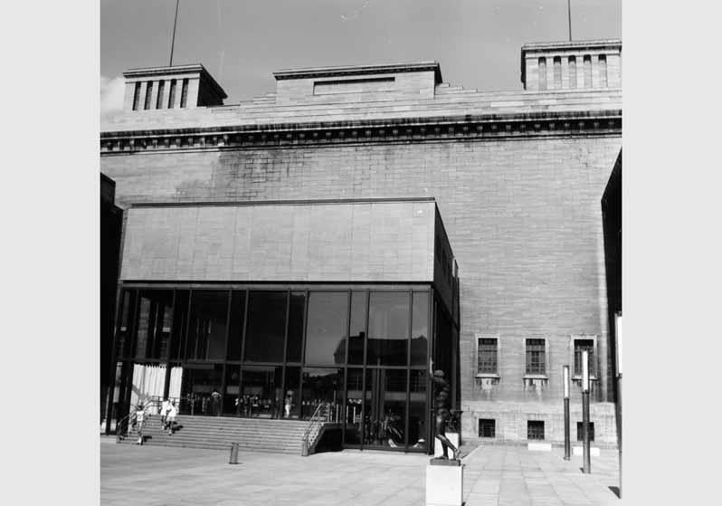 Blick auf das Eingangsgebäude des Pergamonmuseums
