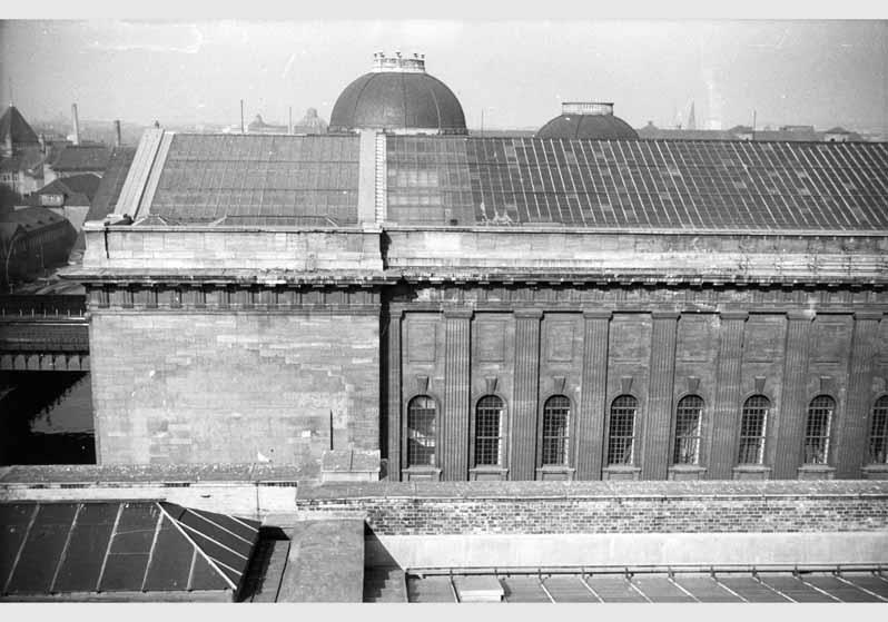 Blick auf das Dach des Pergamonmuseums