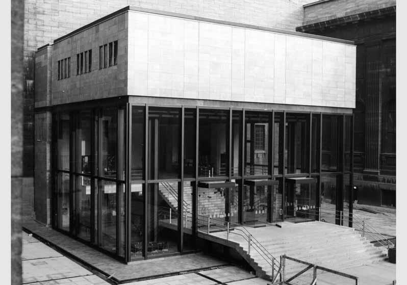 Blick auf das Eingangsgebäude des Pergamonmuseums