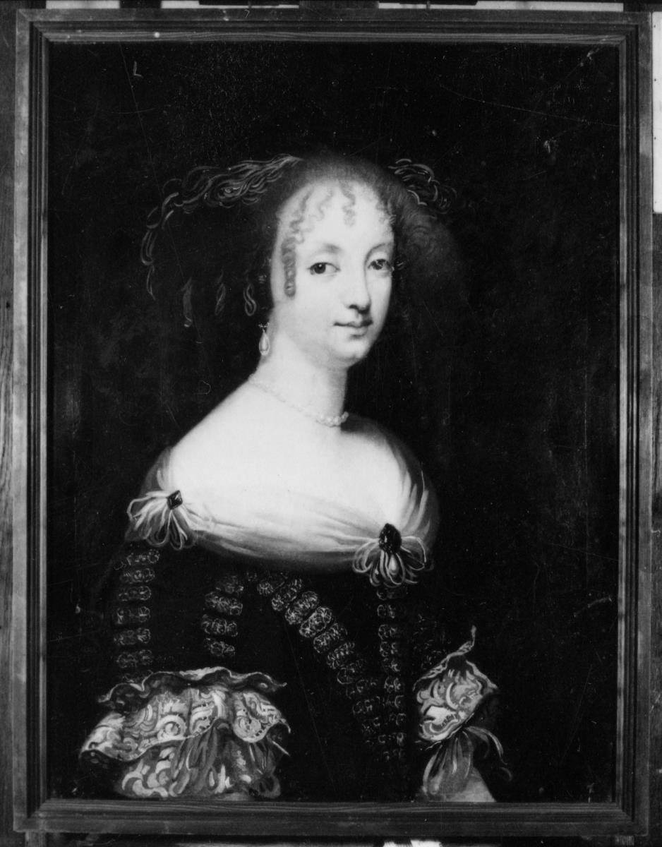 Porträt einer Frau in Kleid mit Coiffure à l'Hurluberlu