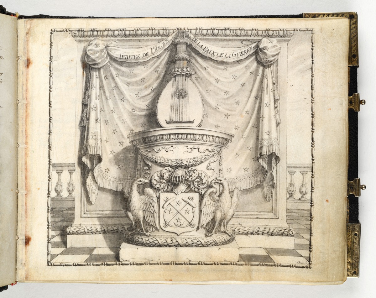 Das Chambrésche Wappen zwischen Adlern in einem Sockel, auf dem eine bekränzte Laute vor einem sternenbesäten Vorhang steht