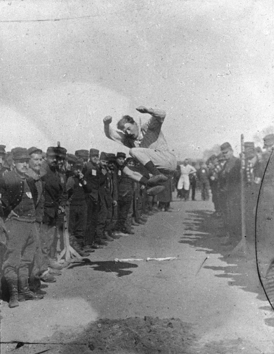 Lagerleben Sport (Weitsprung)