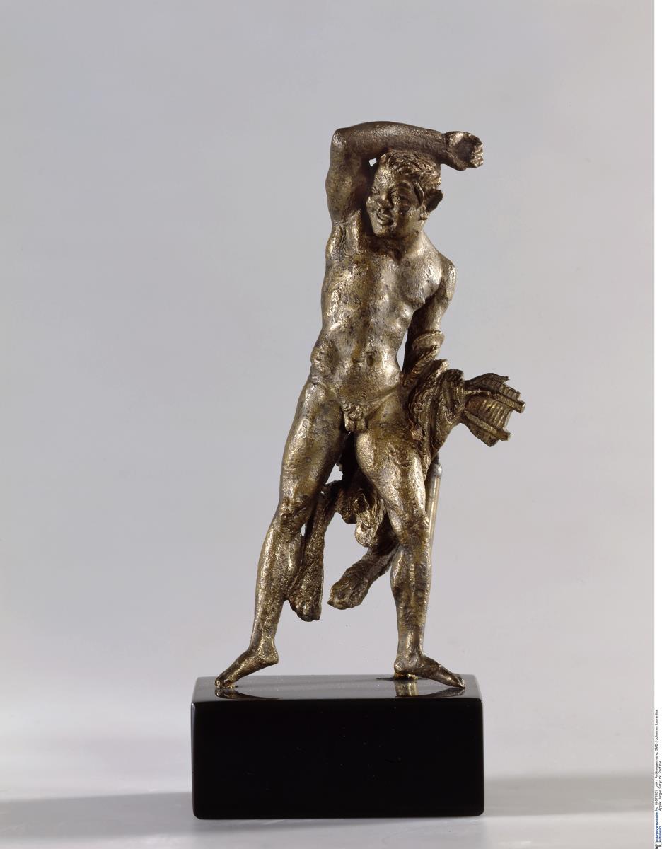 Hellenistische Statuette oder Applik eines jungen Satyrs mit Panflöte