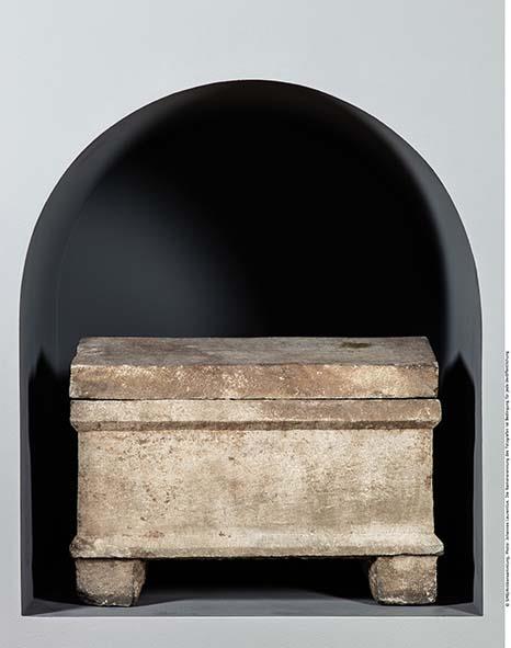 Eckige Ostothek mit Deckel und Grabinschrift für Artemidoros, Sohn des Artemidoros;