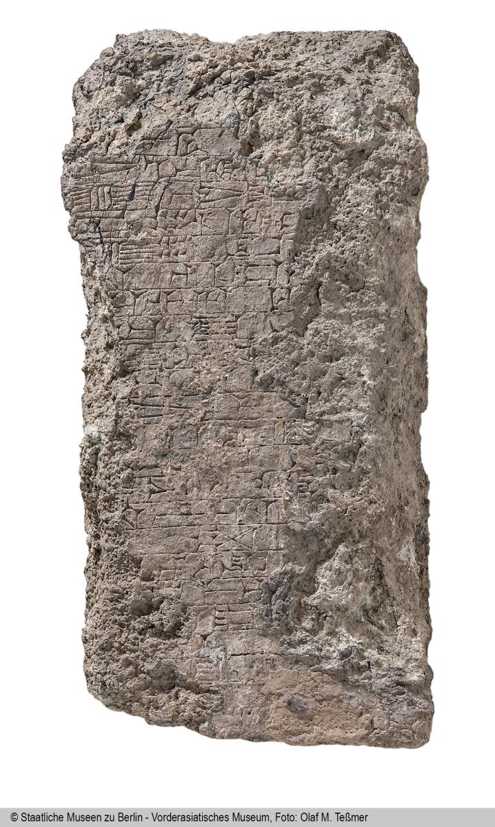 Bleitafel mit Bauinschrift des assyrischen Königs Tukulti-Ninurta I.