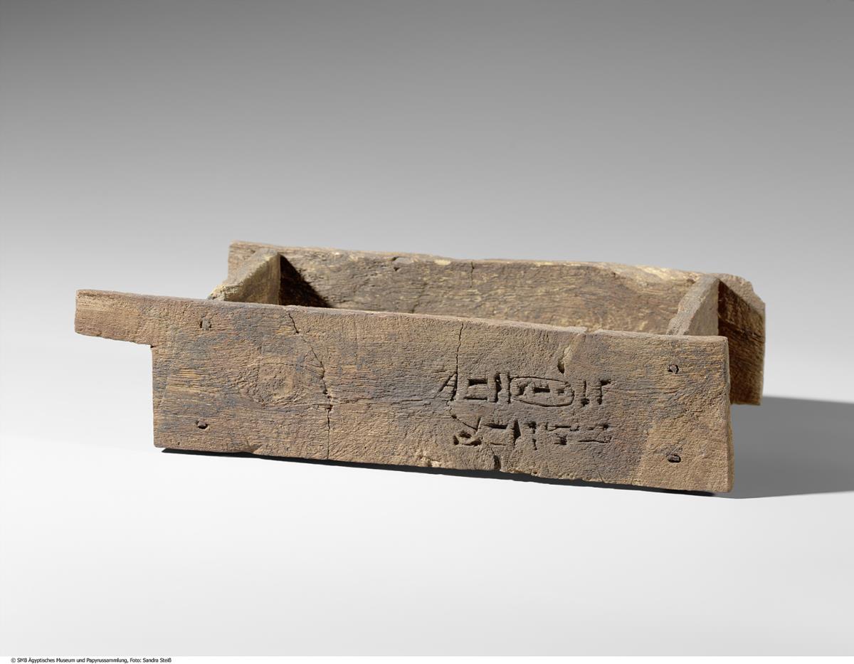 Ziegelform mit der Kartusche Thutmosis' III.