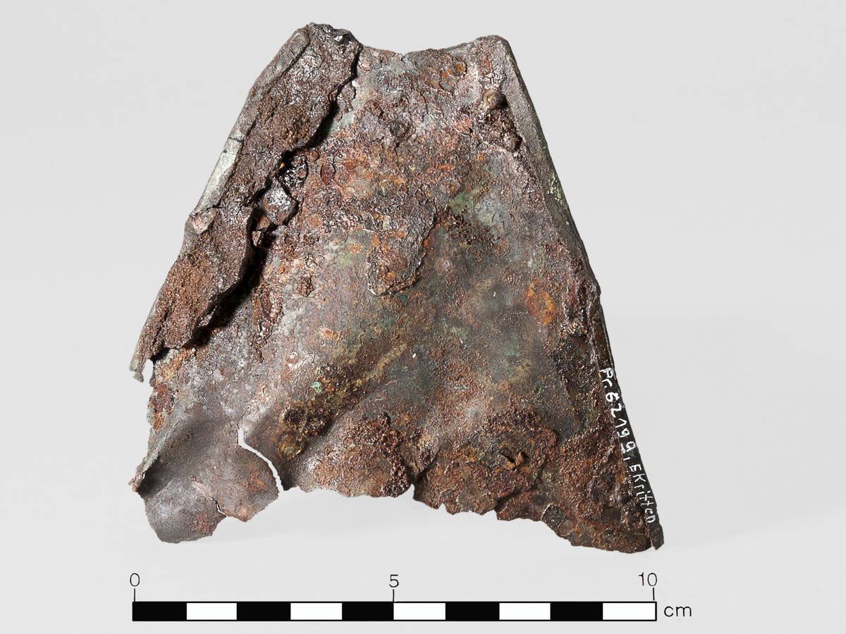 Helmfragment