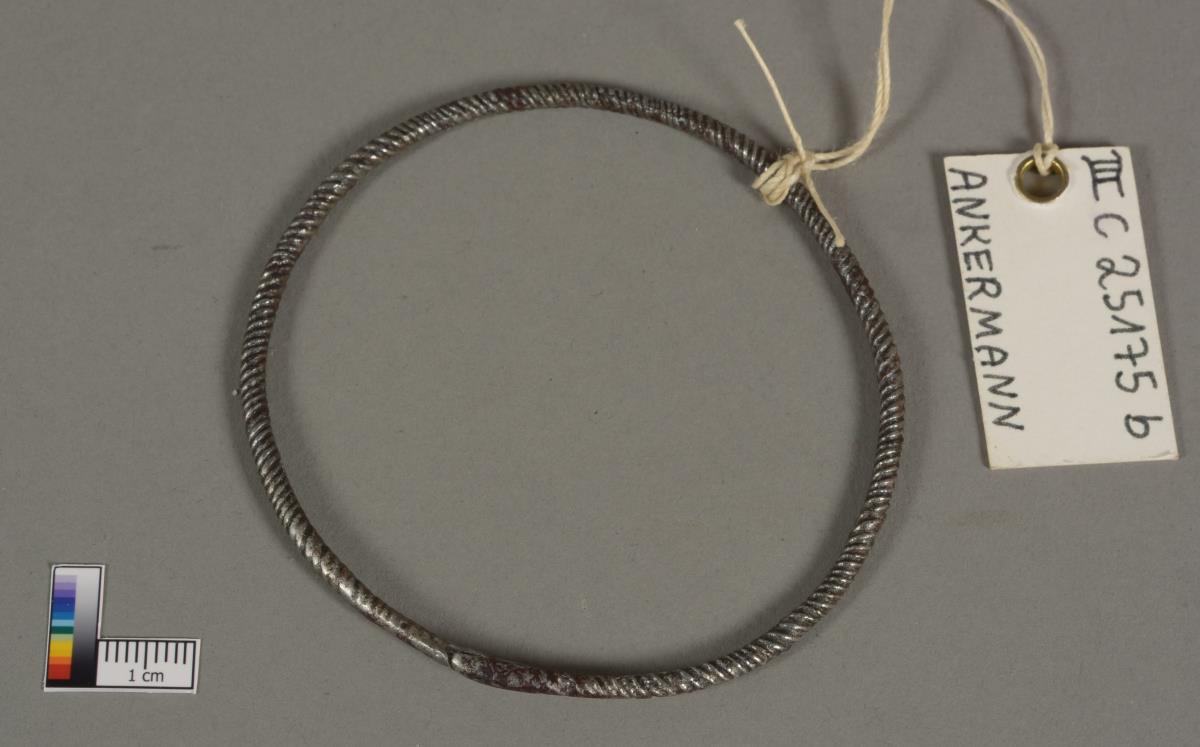 III C 25175 b