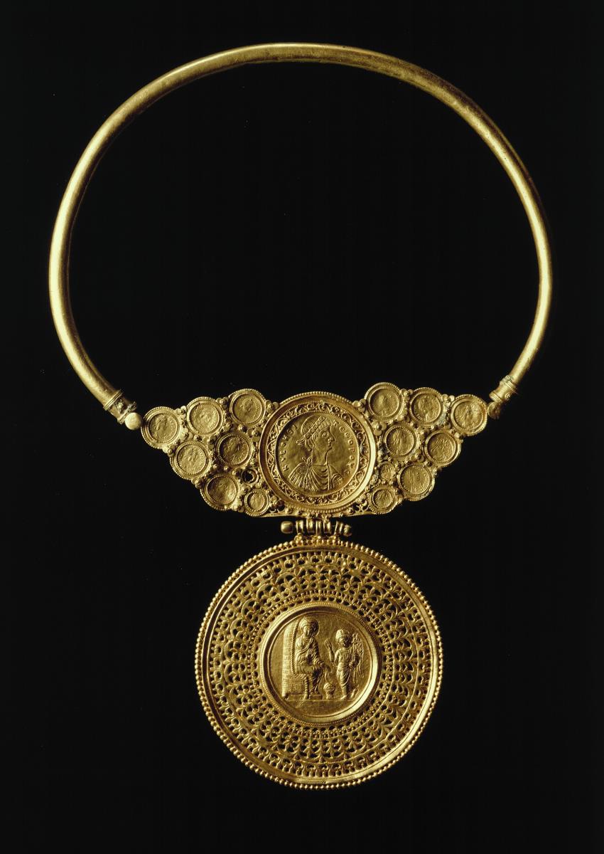 Alexandrinischer Halsreif mit "Enkolpion"