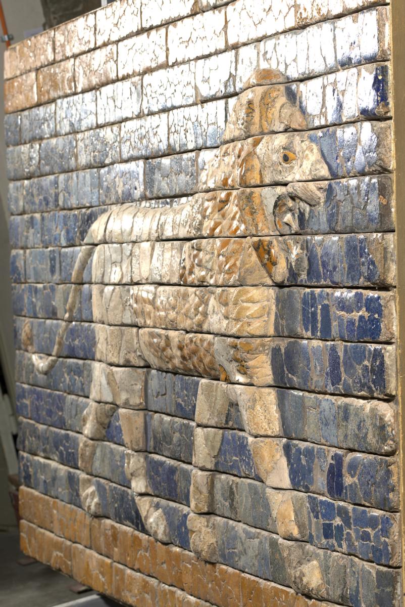 Schreitender Löwe von der Prozessionsstraße (Detail)