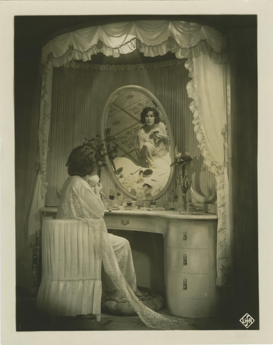 Hanna Ralph im Film "Der Turm des Schweigens"