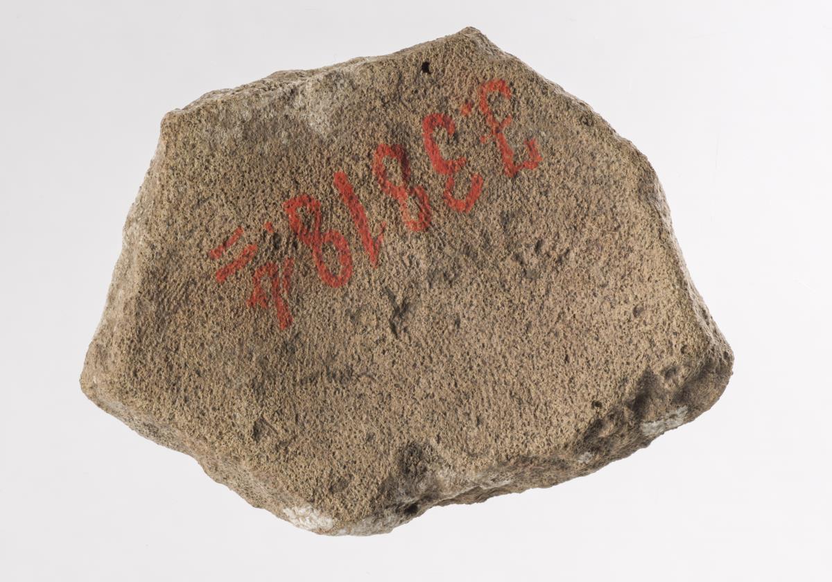 I. 3818 b