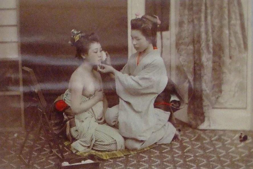 Japanerinnen: Schminken