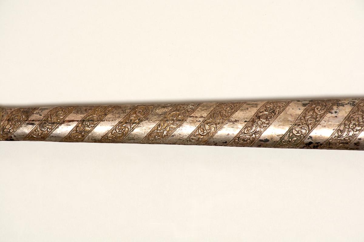 I C 34096 a,b