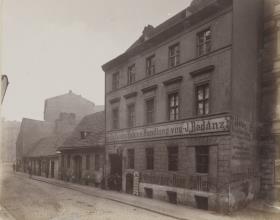Berlin, Die Häuser Dresdenerstraße 107 bis 110