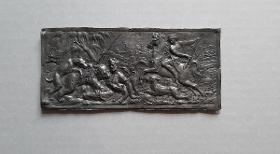 Rechteckige Plakette mit Bärenjagd