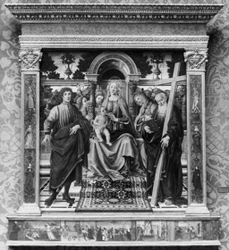 Thronende Maria mit dem Kind, zwei Engeln und zwei Heiligen