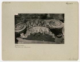Magnesia am Mäander, Artemision, Westseite, Kapitell