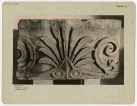 Magnesia am Mäander, Artemision, Giebelsima (Aufstellung in Berlin)