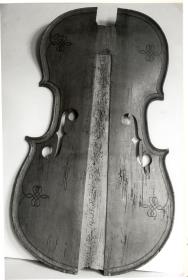 Decke eines Violoncellos