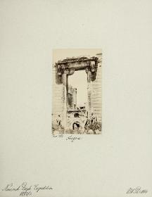 Tor des Augustus-Tempels von aussen