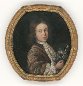 Porträt eines Kindes mit Spitzenbinde und Blume in der Hand