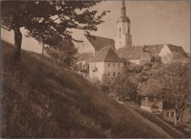Kirche im Dorf