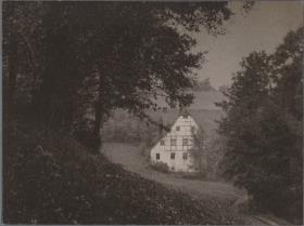 Landschaft mit Fachwerkhaus