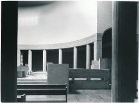 Nürnberg, Kirche zur Heiligsten Dreifaltigkeit, Innenraum