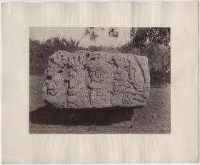 Altar T, Nordwestseite (Ostseite?).