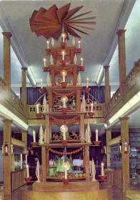 Kurort und Spielzeugdorf Seiffen (Erzgeb.) / Erzgebirgisches Spielzeugmuseum / 6 m hohe Pyramide