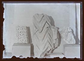 Privathäuser, Stuck, Haus III, Hof (Ornament Nr. 213)