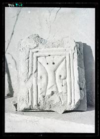 Privathäuser, Stuck, Haus III (Ornament Nr. 54b)