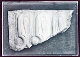 Marmor, Gips und Holz: Marmorfragmente (Ornament Nr. 26)