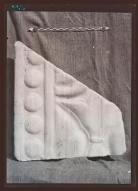 Marmor, Gips und Holz: Marmorfragmente (Ornament Nr. 135)