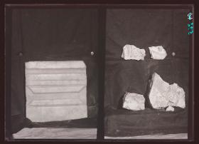 Diverse Kleinfunde: Stuckfragment, Samarra Grabungsnummer 39
